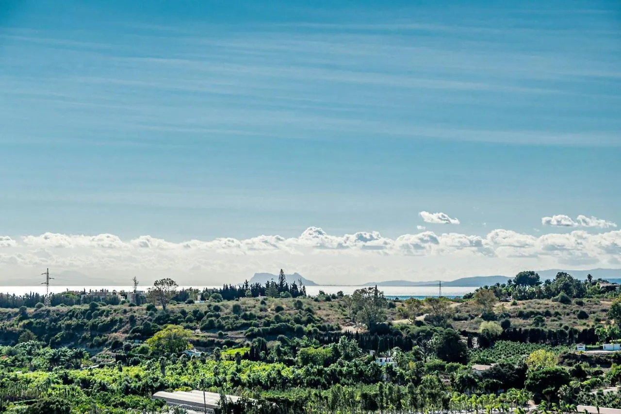 Ov5Bb- Modern Family Flat, Lovely Views إِستيبونا شقة