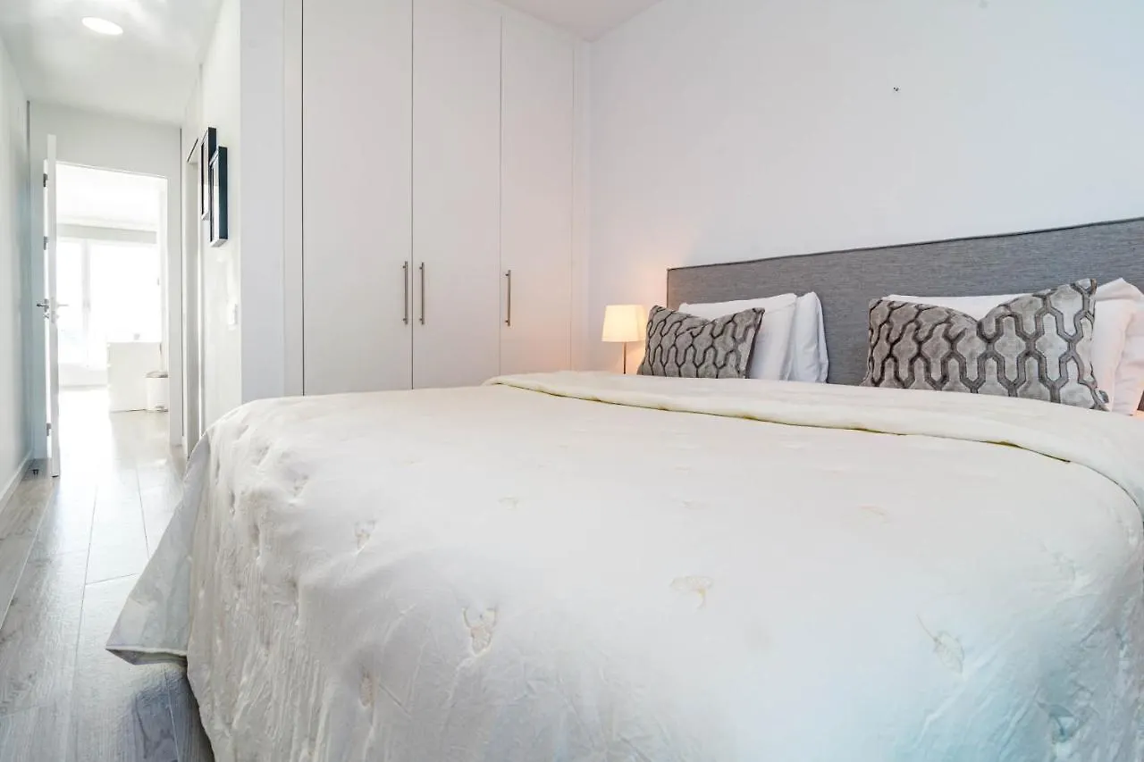 Ov5Bb- Modern Family Flat, Lovely Views Estepona Apartment