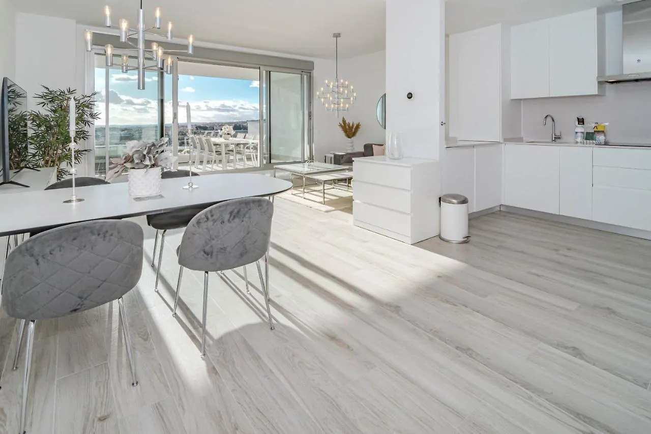 Ov5Bb- Modern Family Flat, Lovely Views Estepona Apartment