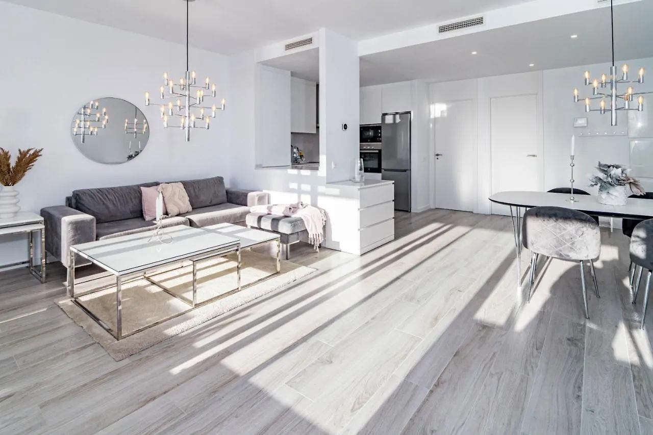 Ov5Bb- Modern Family Flat, Lovely Views Estepona