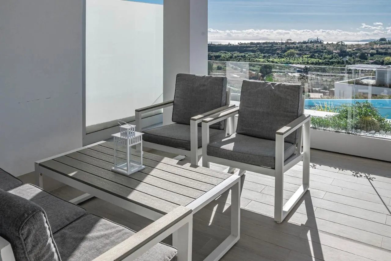Ov5Bb- Modern Family Flat, Lovely Views Estepona